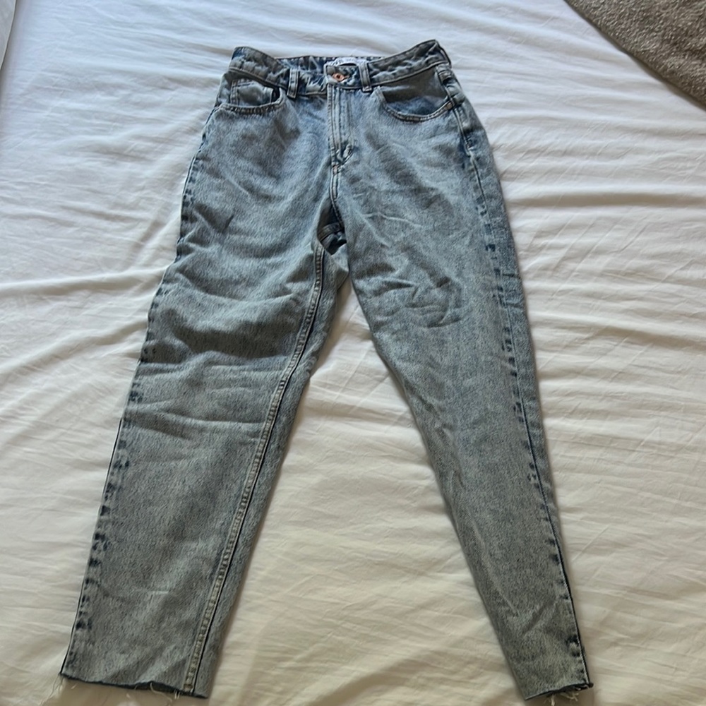 ZARA high waisted mom jeans (raw hem) size 4